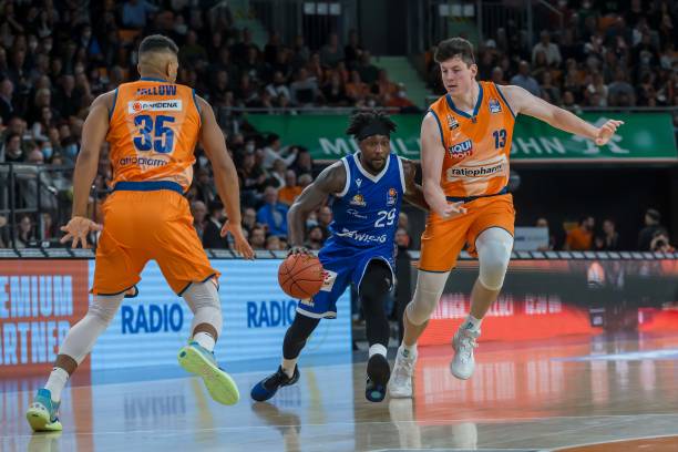 来走向和球 来走向和球