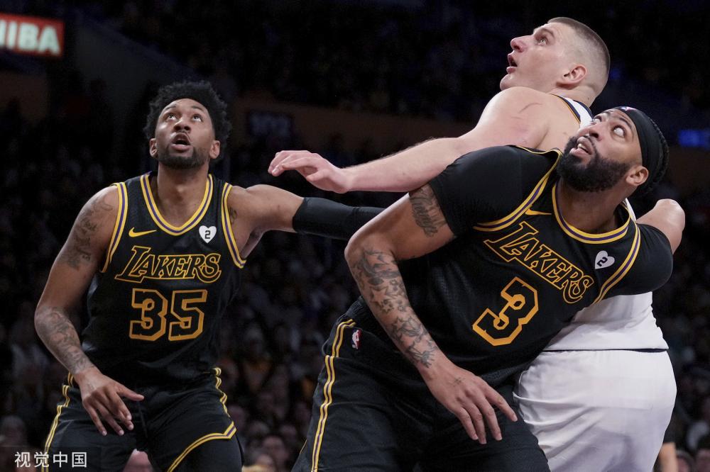 瓦雷斯的出 瓦雷斯的出